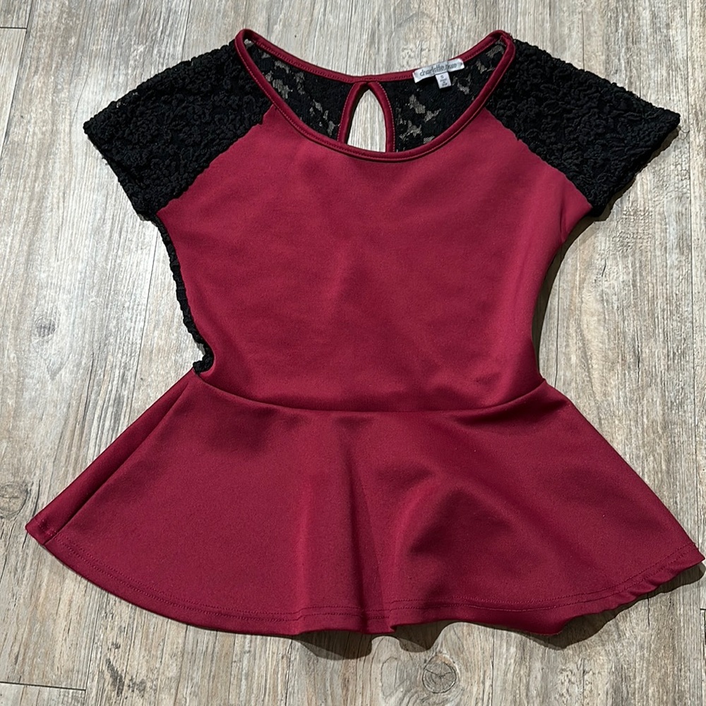 🗣️3for15! Lace peplum short sleeve top